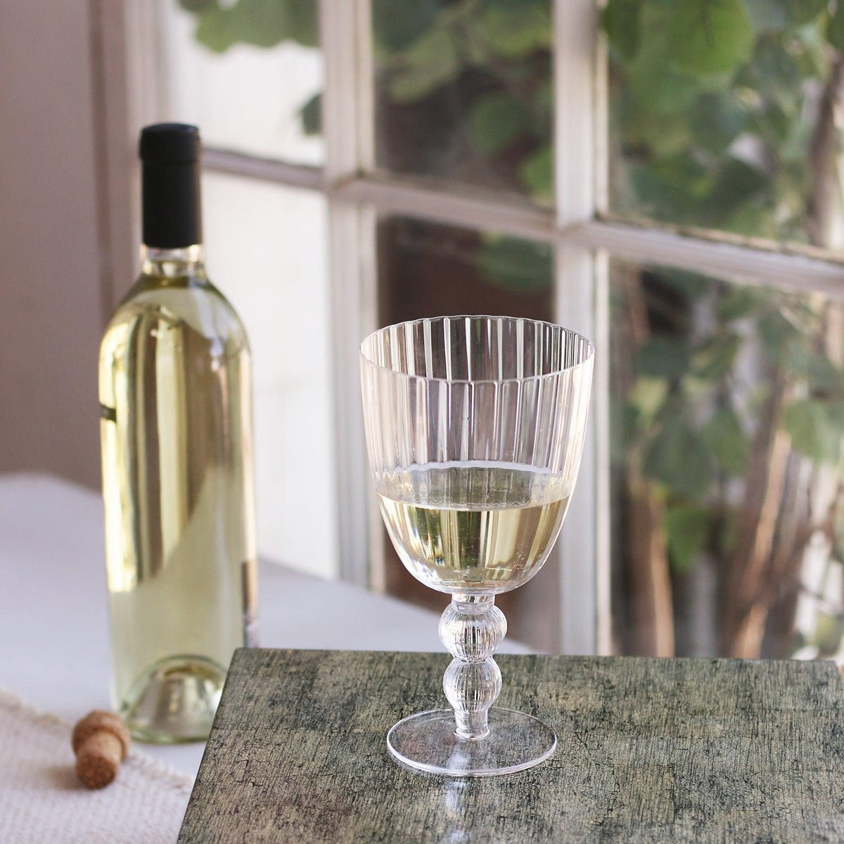 Glass Venice All Purpose Set 4 (Clear) - Glass Detail | Bone & Brass