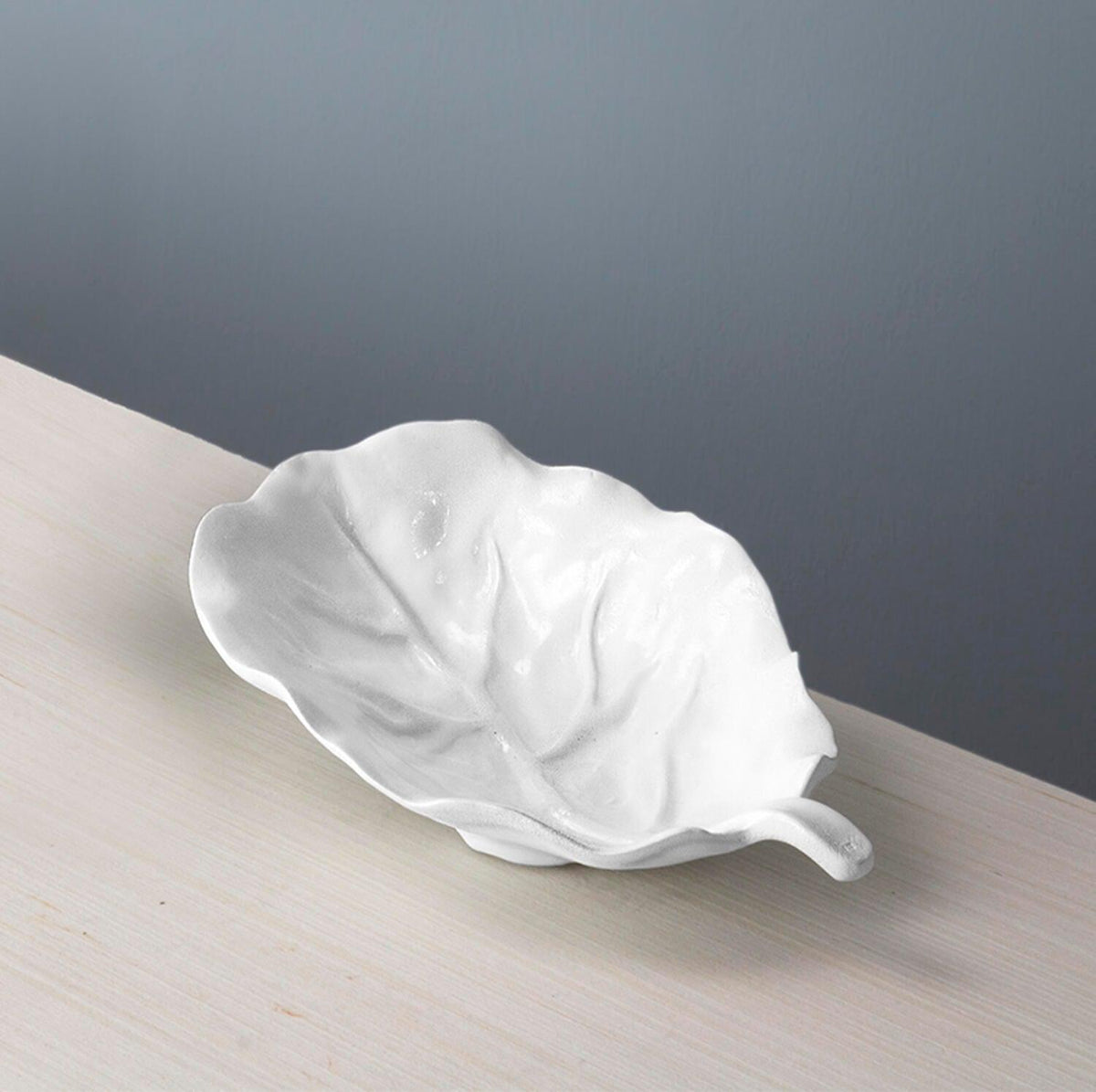 Vida Lettuce Small Leaf Platter (White)