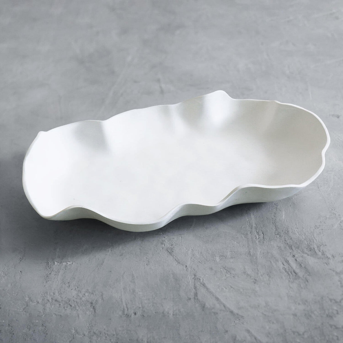 Vida Nube Large Platter (White) - Platter Detail | Bone & Brass