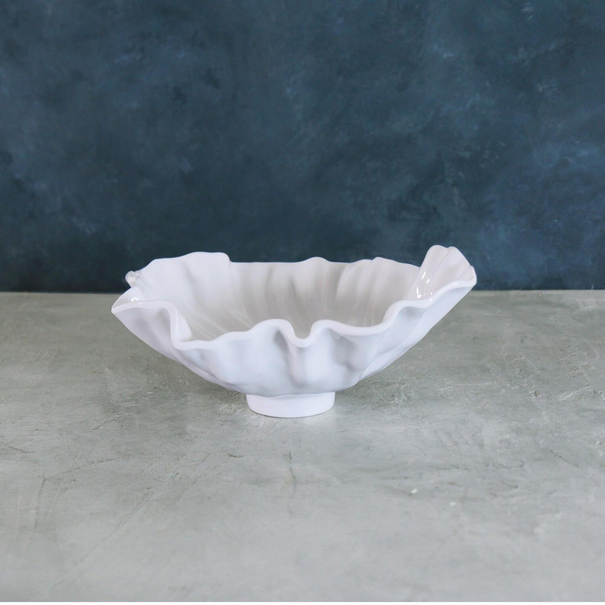 Vida Bloom Medium Bowl - Bowl Detail | Bone & Brass