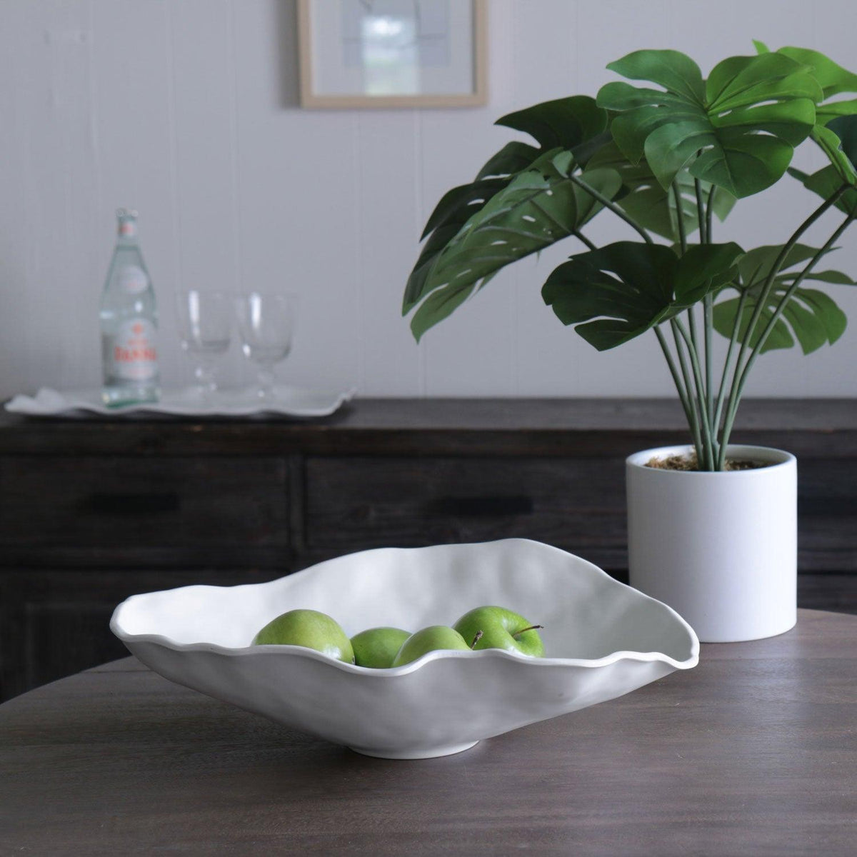 Vida Nube Large Oval Bowl (White) - Bowl Detail | Bone & Brass