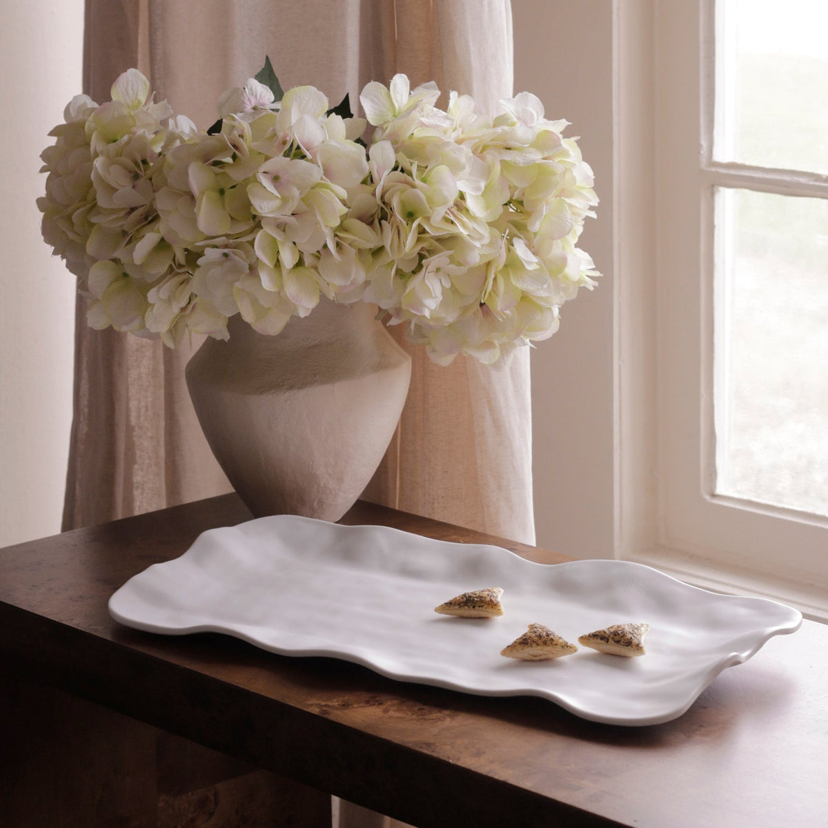 White Nube Long Rectangle Serving Tray