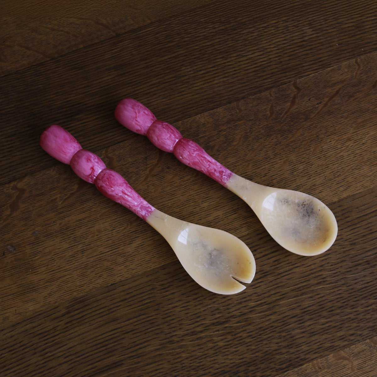 Resin Rio Bubble Salad Servers (Pink) - Set Detail | Bone & Brass