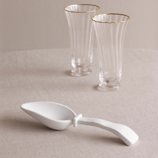 Vida Havana Ice Scoop White - Scoop Detail | Bone & Brass