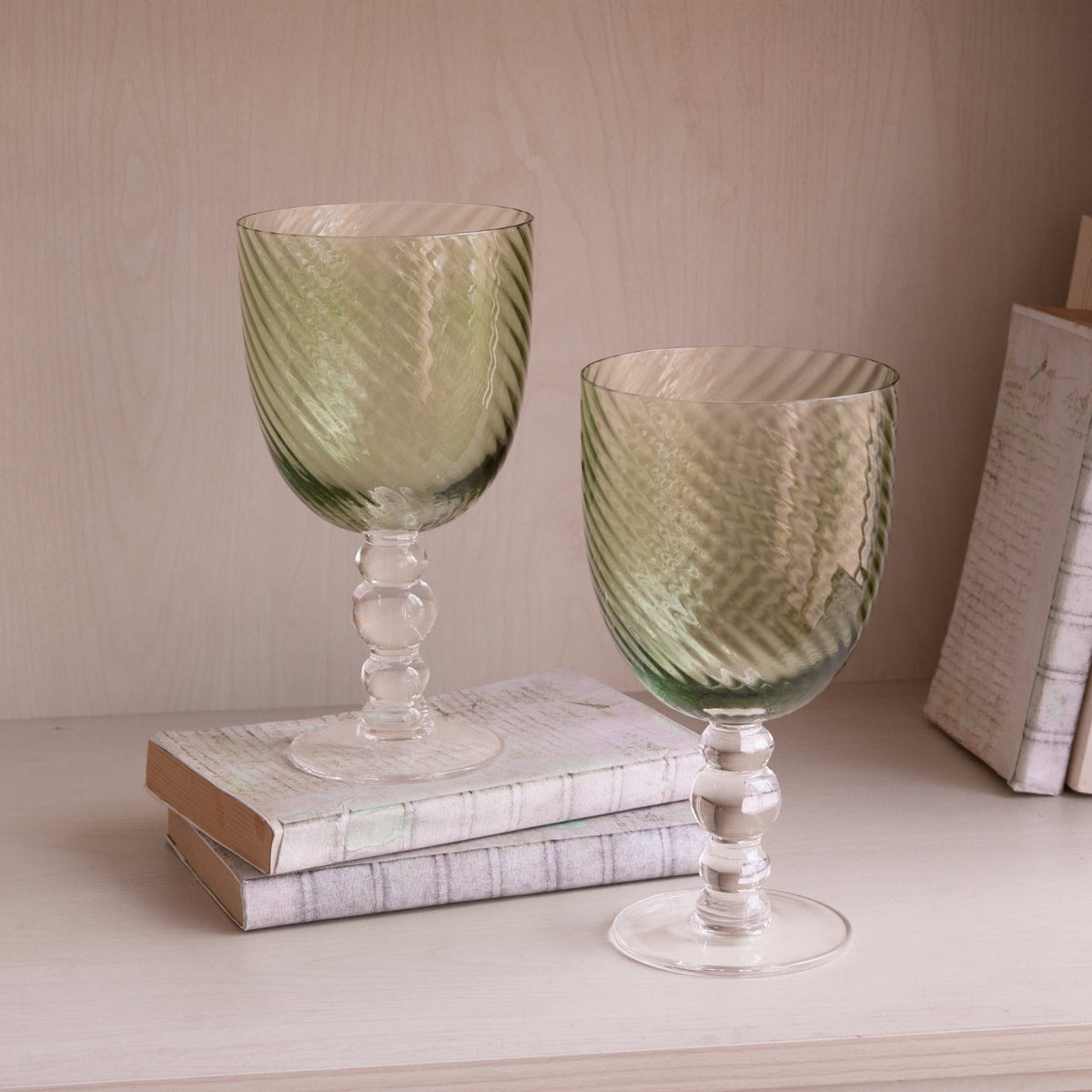 Glass French Swirl All Purpose Set 4 (Green) - Glass Stem Detail | Bone & Brass
