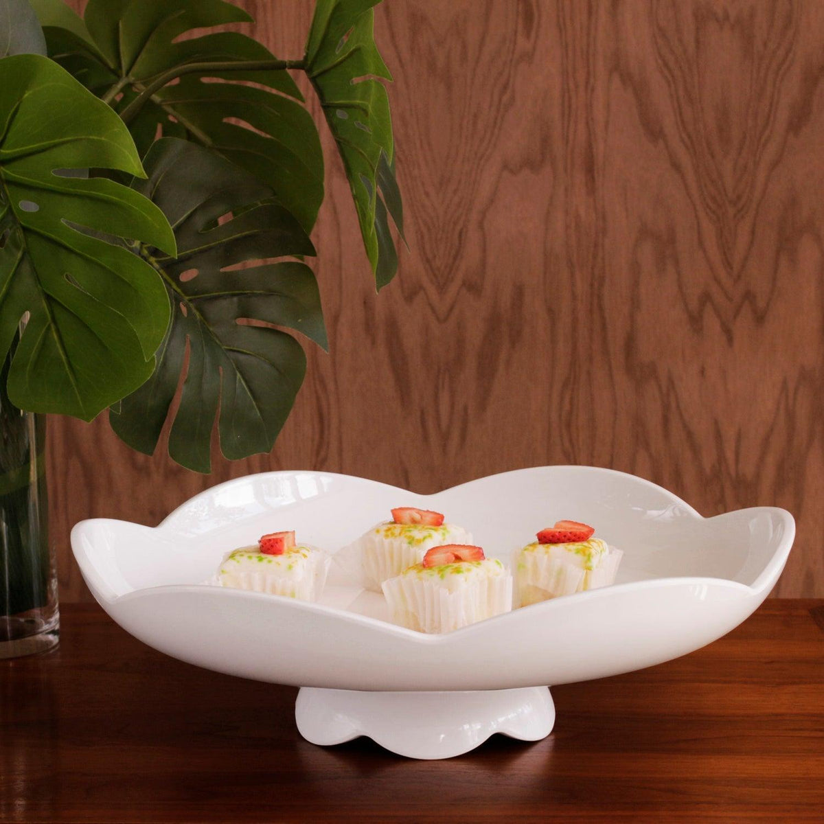 Vida Amelia Pedestal Cake Plate White - Cake Plate Detail | Bone & Brass