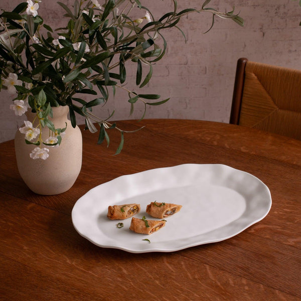 Vida Nube Large Oval Tray (White) - Tray Detail | Bone & Brass