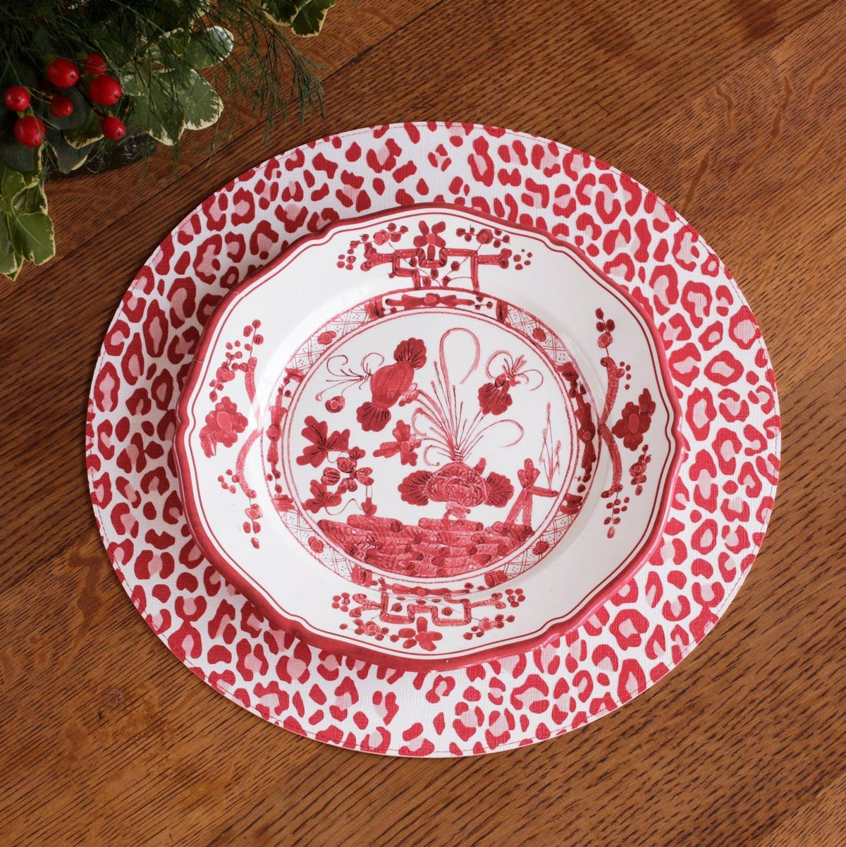 Vida Faenza Leopard Reversible Round Placemats Set 4 White & Red - Placemat Detail | Bone & Brass