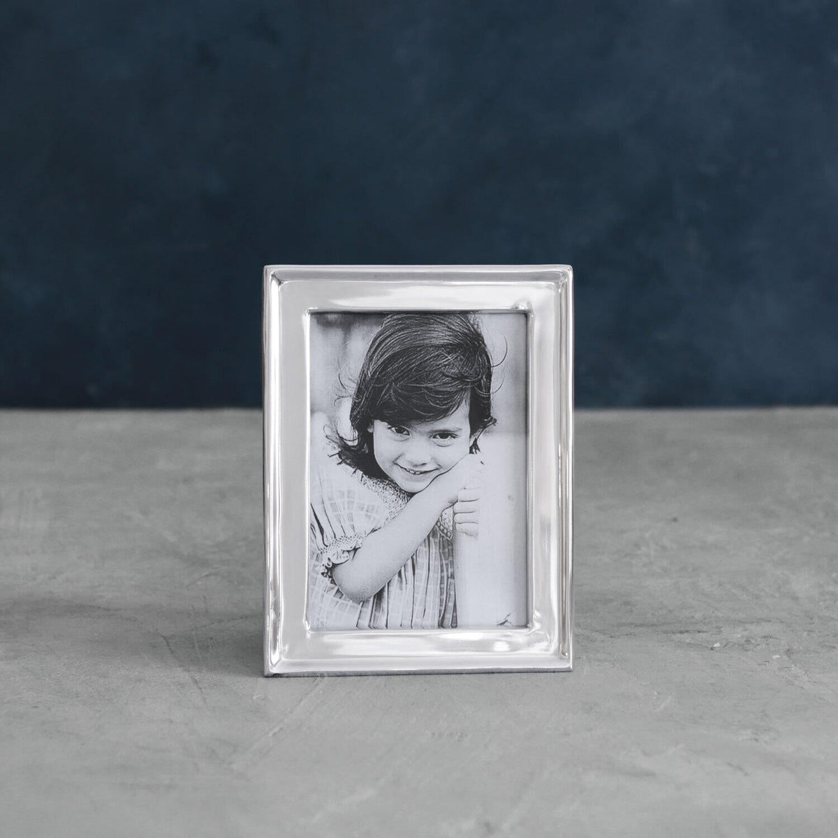 Giftables Jason 5 x 7 Vertical Frame - Frame Detail | Bone & Brass