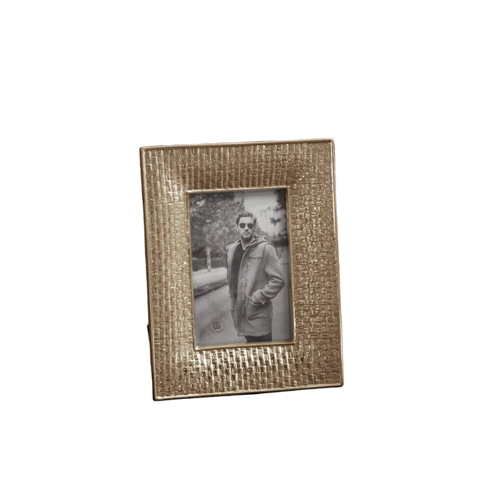 Frame Sierra Modern Nassau 4 x 6 Frame (Gold) | Bone & Brass