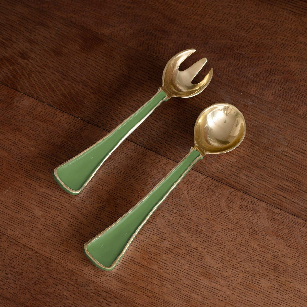 Encanto Soho Salad Servers Leaf Green - Set Detail | Bone & Brass