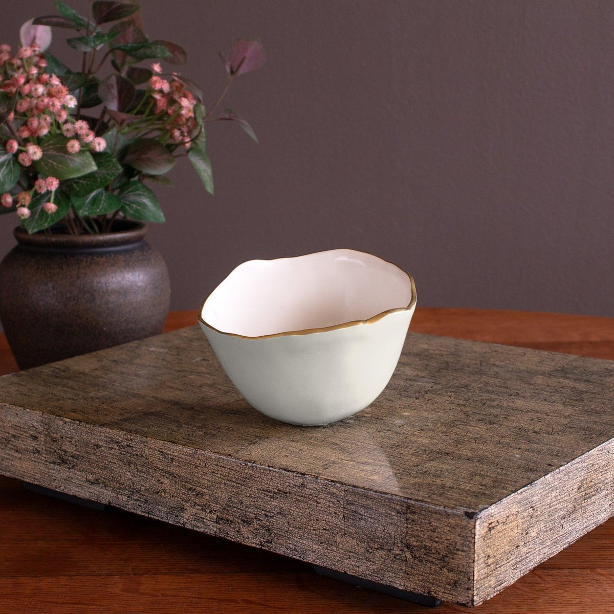 Encanto Osaka Small Bowl (Cream White) - Bowl Detail | Bone & Brass