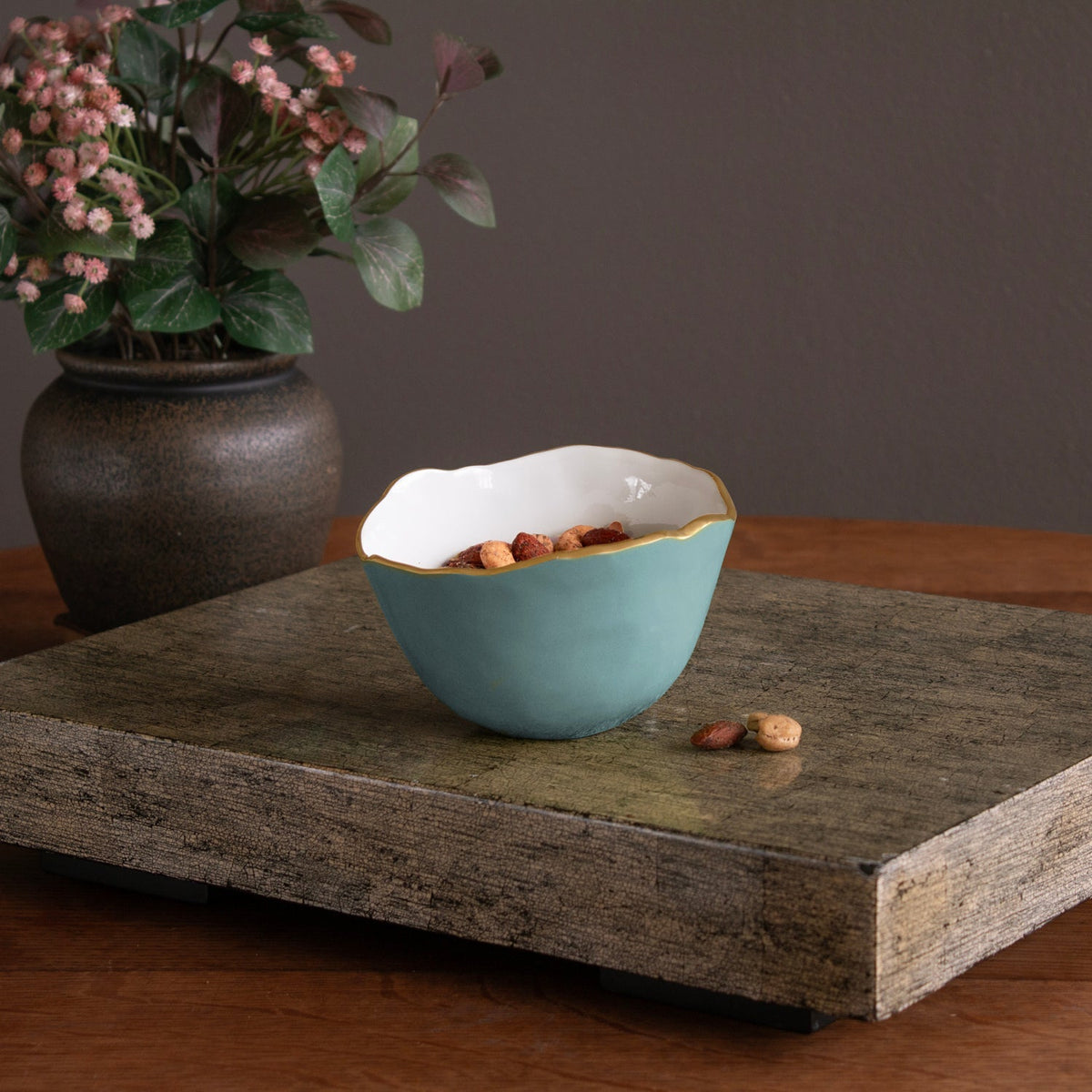 Encanto Osaka Small Bowl (Turquoise White) - Bowl Detail | Bone & Brass