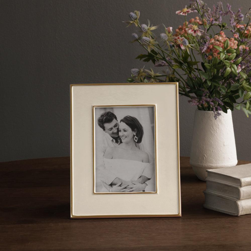 Frame Encanto Jason 5 x 7 (Cream) - Frame Detail | Bone & Brass
