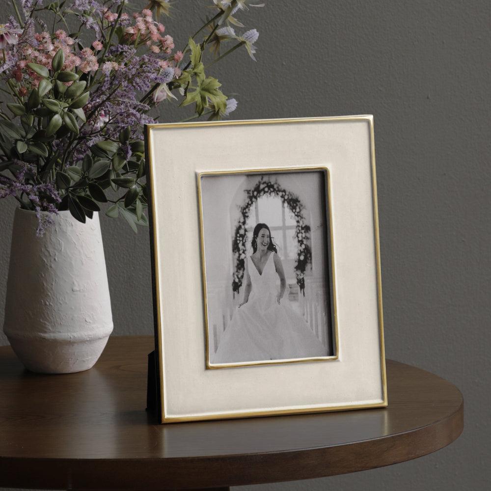 Frame Encanto Jason 5 x 7 (Cream) - Frame Detail | Bone & Brass