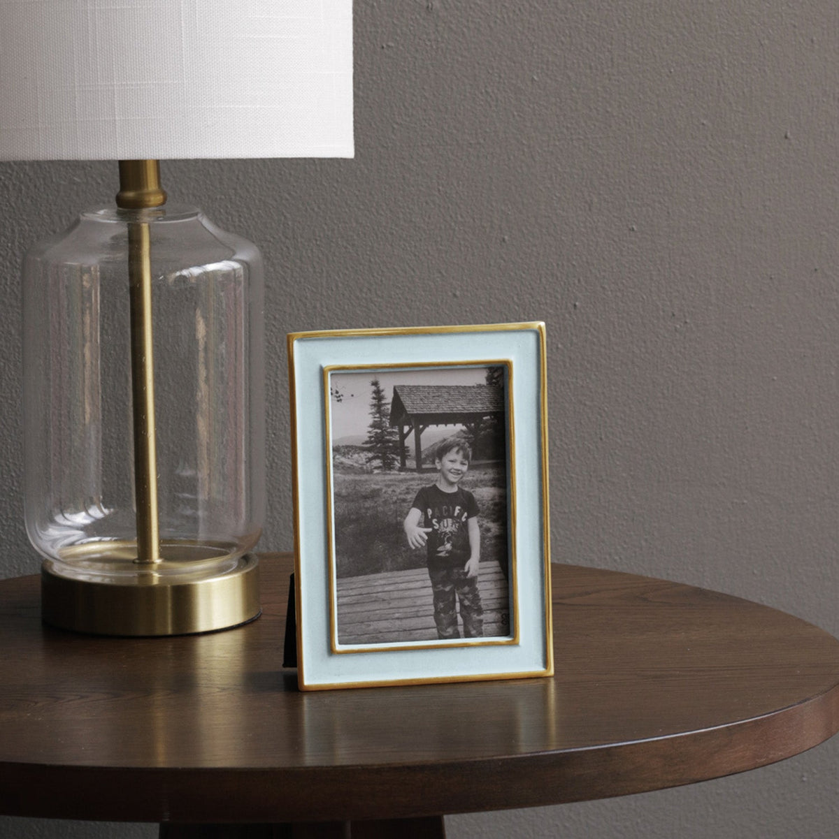 Frame Encanto Jason 4 x 6 (Blue) - Frame Corner Detail | Bone & Brass