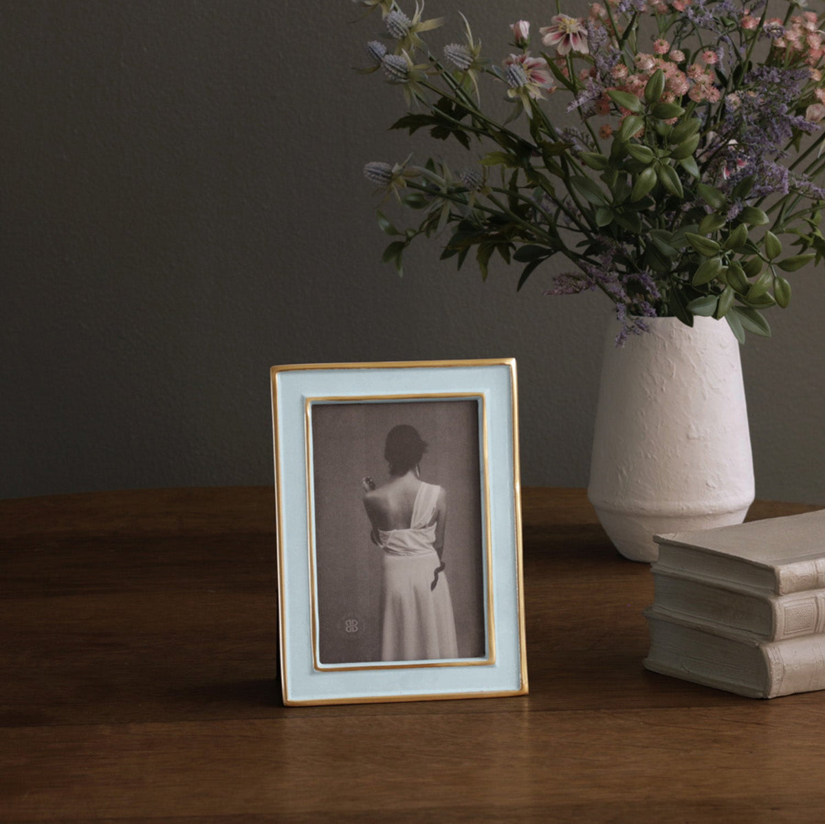 Frame Encanto Jason 4 x 6 (Blue) - Frame Detail | Bone & Brass