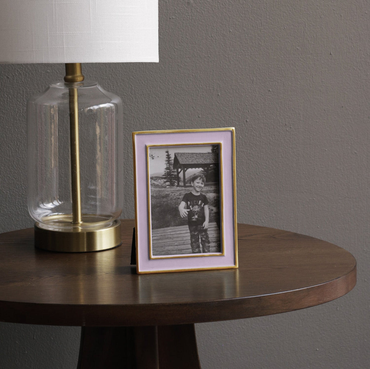 Frame Encanto Jason 4 x 6 (Lilac) - Frame Corner Detail | Bone & Brass