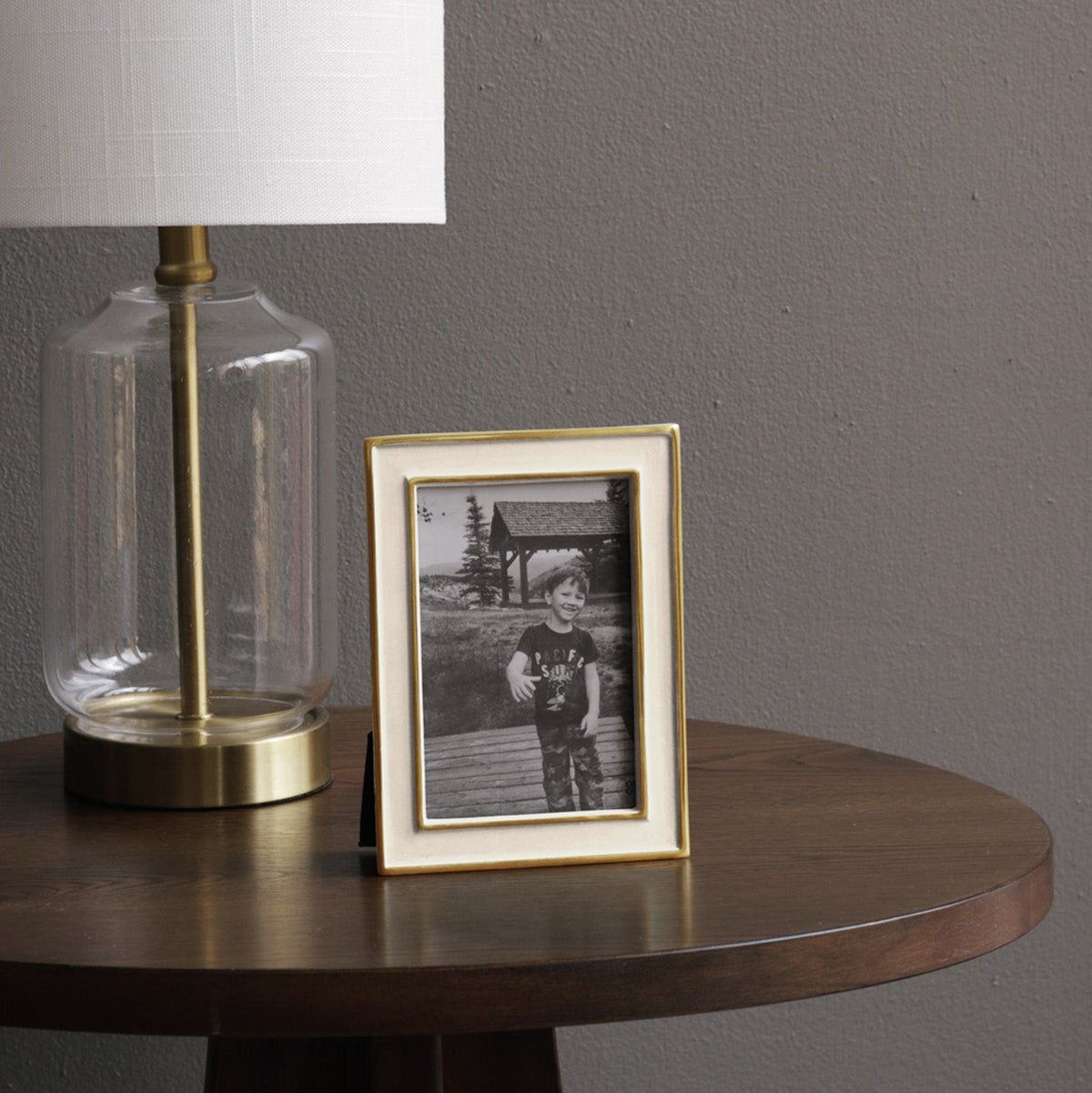 Frame Encanto Jason 4 x 6 (Cream) - Frame Corner Detail | Bone & Brass