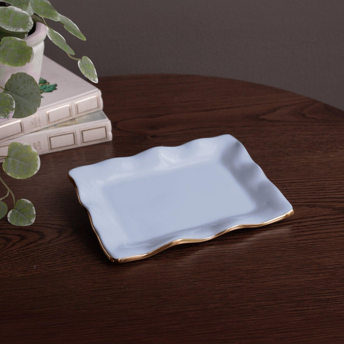 Encanto Vento Small Rectangular Tray (Periwinkle) - Tray Detail | Bone & Brass