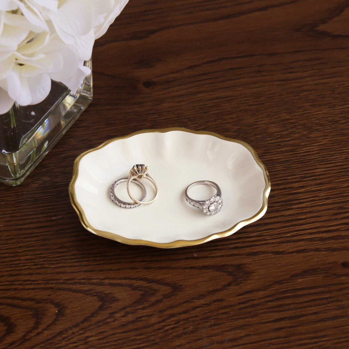 Encanto Ring Holder (Cream) - Detail View | Bone & Brass