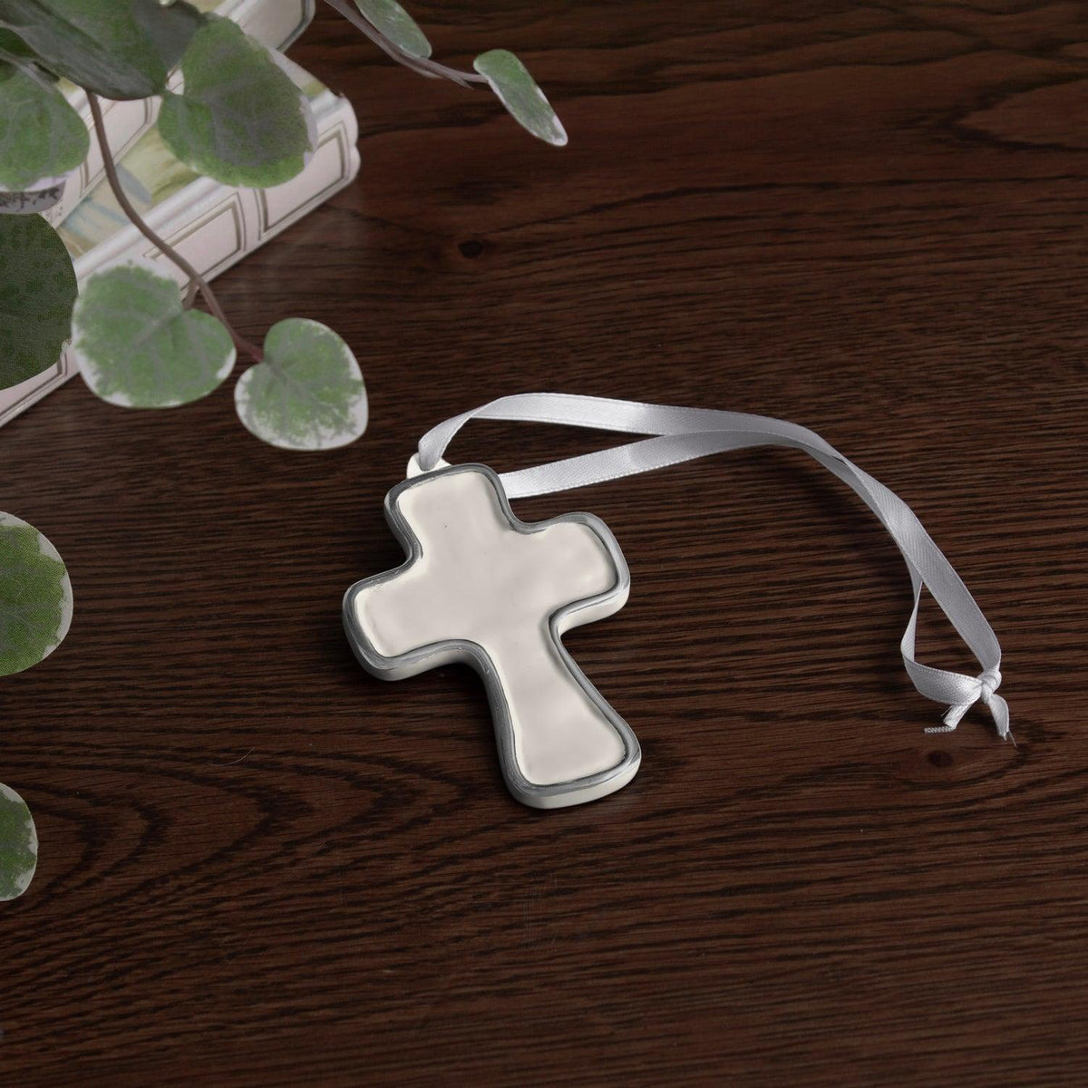 Encanto Athens Cross Ornament (Cream) - Detail View | Bone & Brass