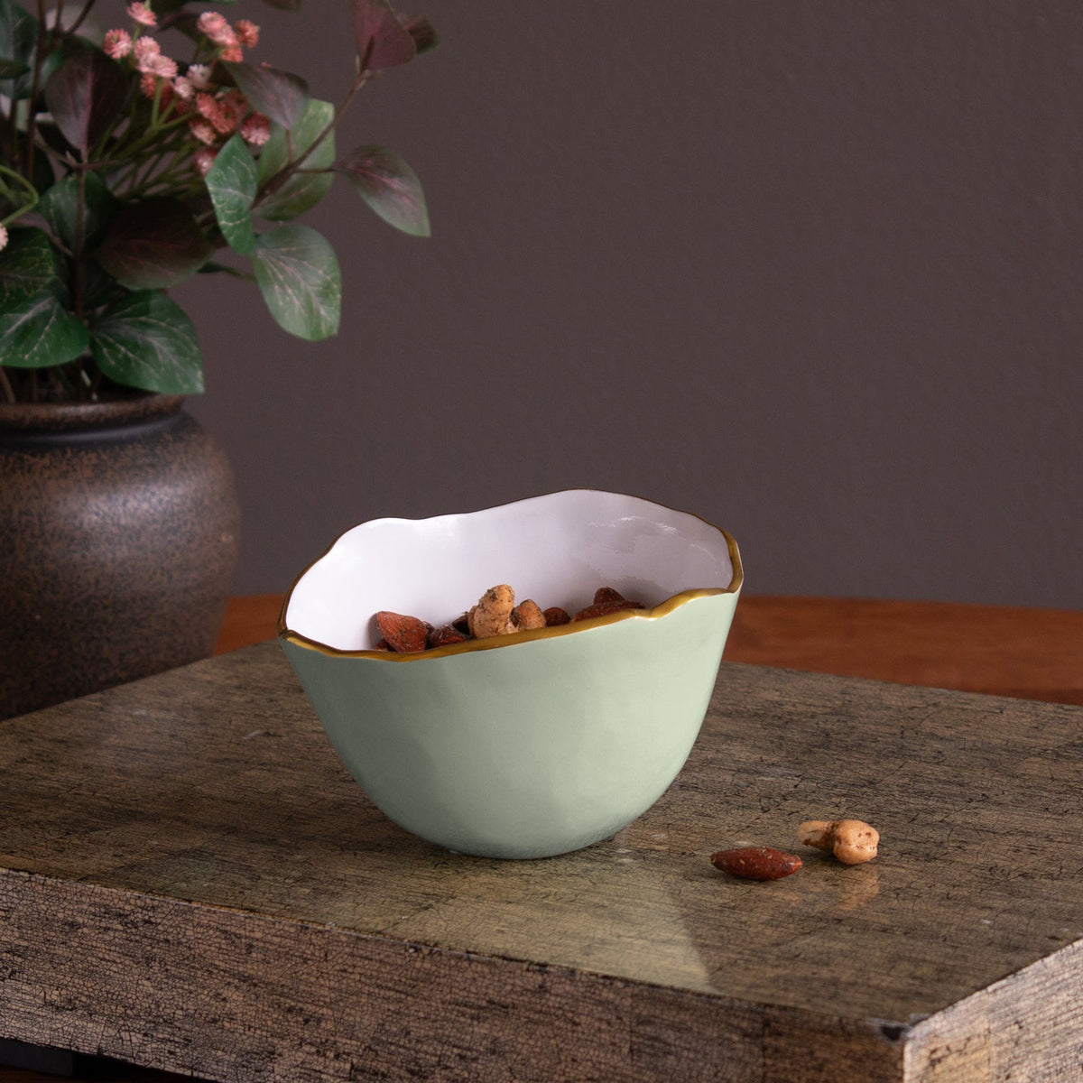 Encanto Osaka Small Bowl Pistachio Green & White - Bowl Detail | Bone & Brass