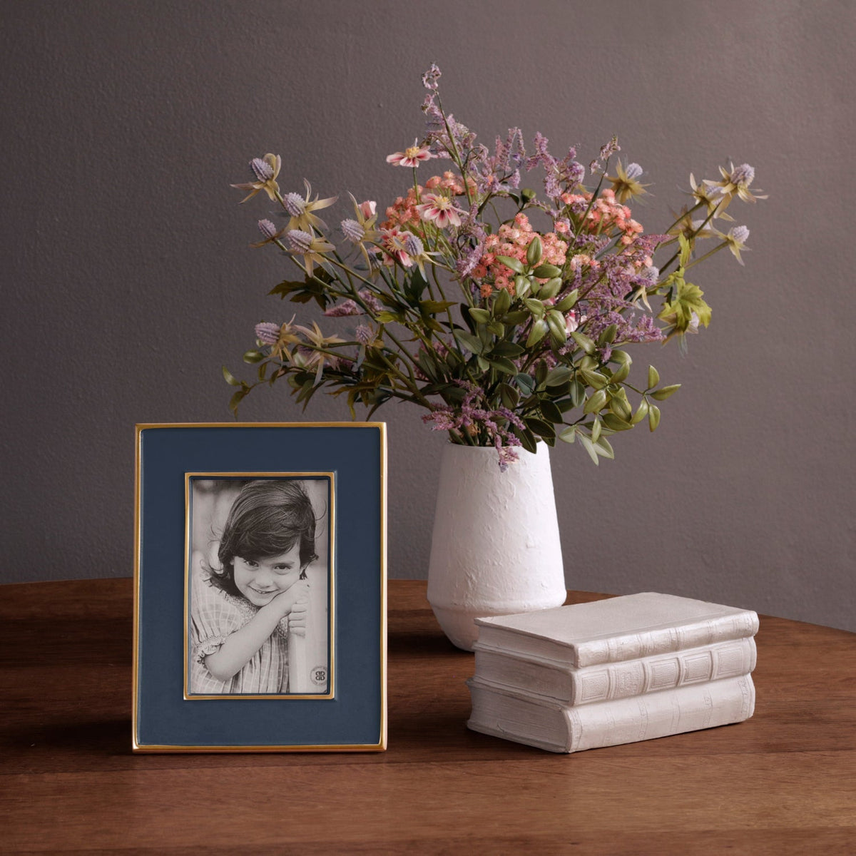 Frame Encanto Jason 4 x 6 (Midnight) - Frame Detail | Bone & Brass