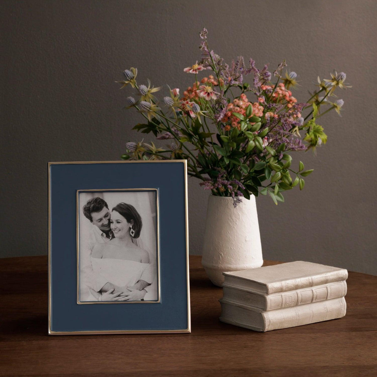 Frame Encanto Jason 5 x 7 (Midnight) - Frame Detail | Bone & Brass