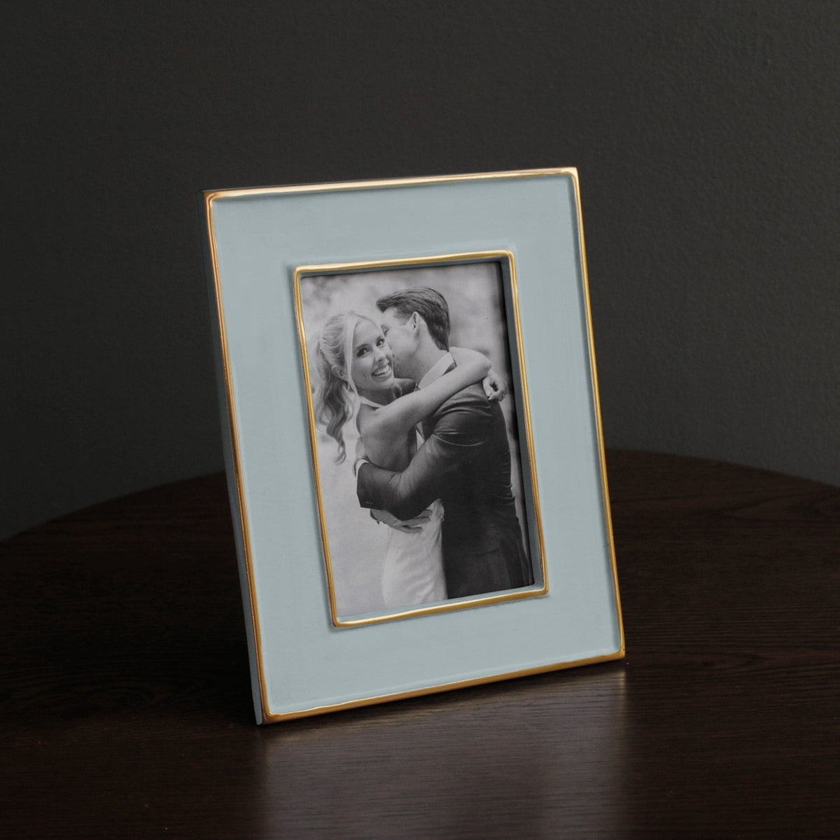 Frame Encanto Jason 5 x 7 (Slate) - Frame Corner Detail | Bone & Brass