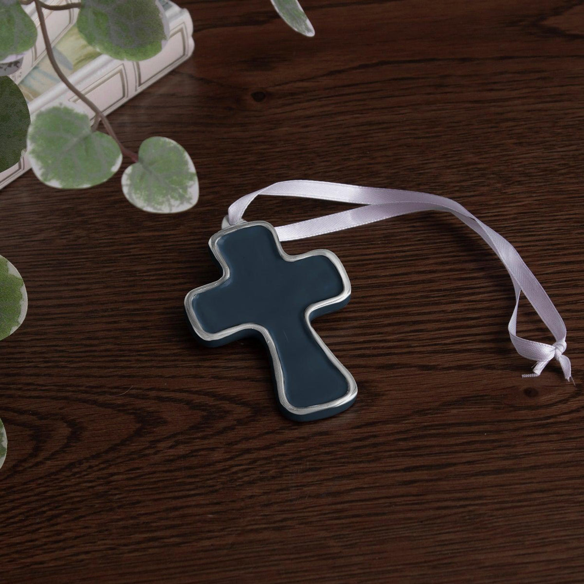 Encanto Athens Cross Ornament (Midnight) - Detail View | Bone & Brass