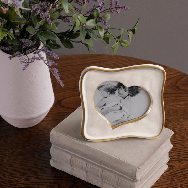 Encanto Cream & Gold Curved Heart Picture Frame