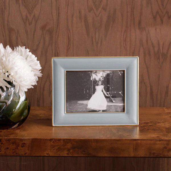 Frame Encanto Charlotte 5 x 7 Slate - Frame Detail | Bone & Brass