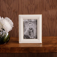 Frame Encanto Charlotte 5 x 7 Cream - Frame Corner Detail | Bone & Brass