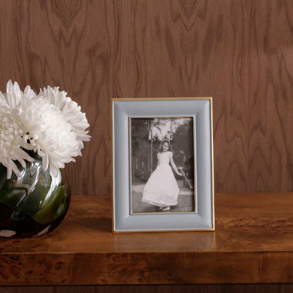 Frame Encanto Charlotte 4 x 6 Slate - Frame Detail | Bone & Brass