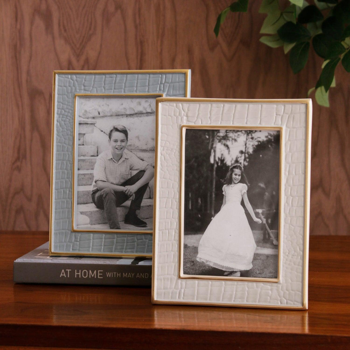Frame Encanto Croc 4 x 6 Slate - Frame View | Bone & Brass