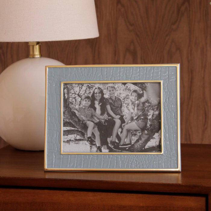 Frame Encanto Croc 5 x 7 Slate