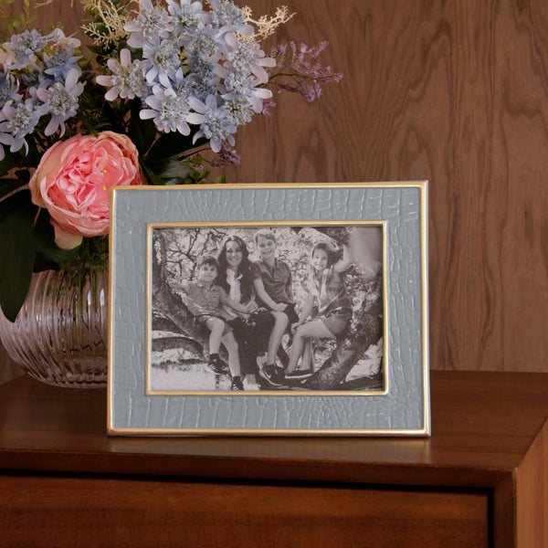 Frame Encanto Croc 5 x 7 Slate - Frame Detail | Bone & Brass