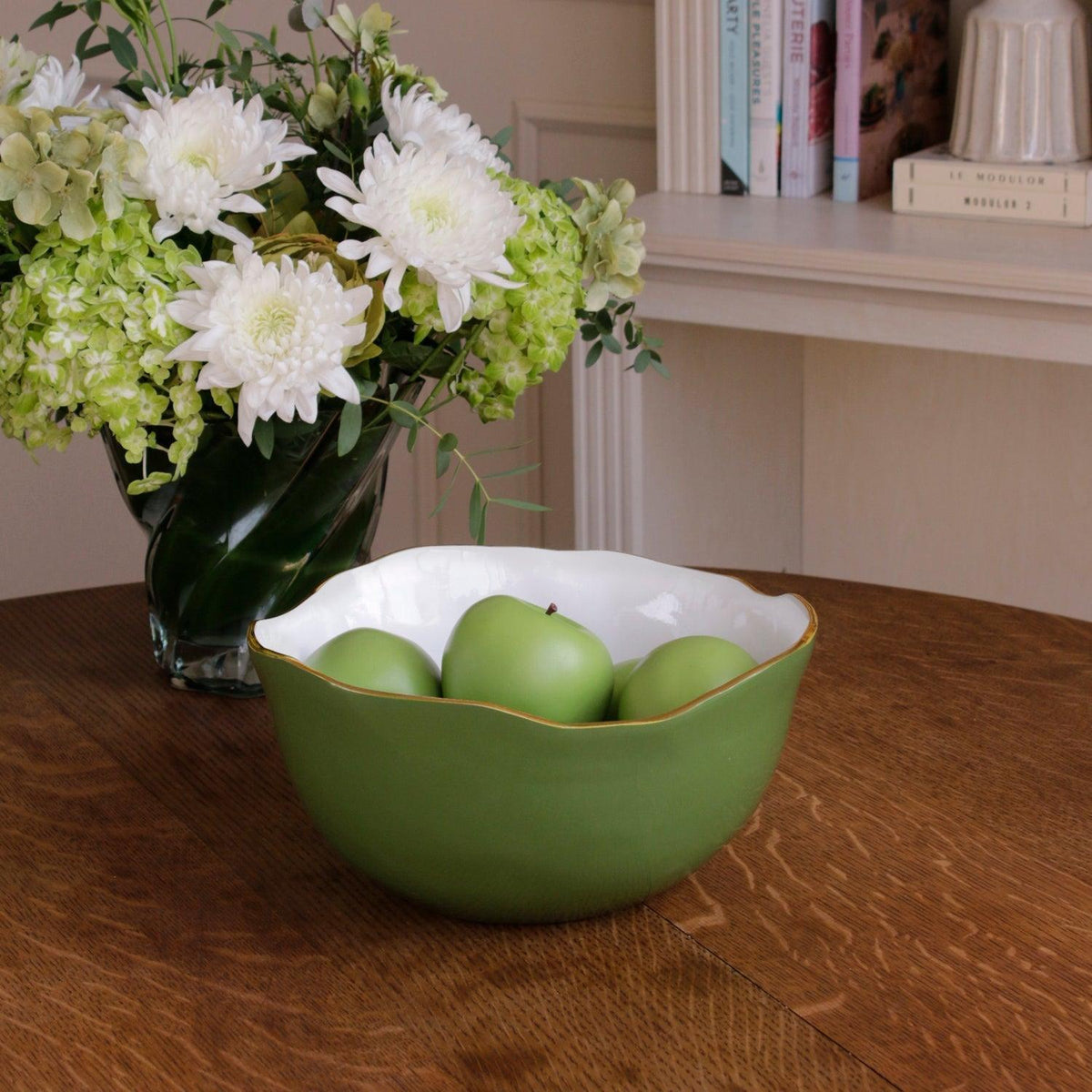 Encanto Osaka Large Bowl Leaf Green White - Bowl Detail | Bone & Brass