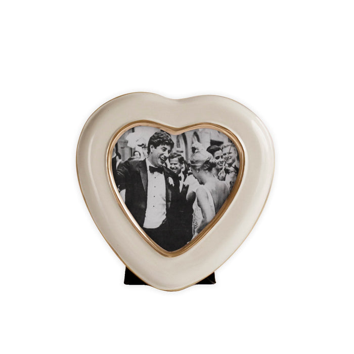 Encanto Giftables Heart Frame (Cream)