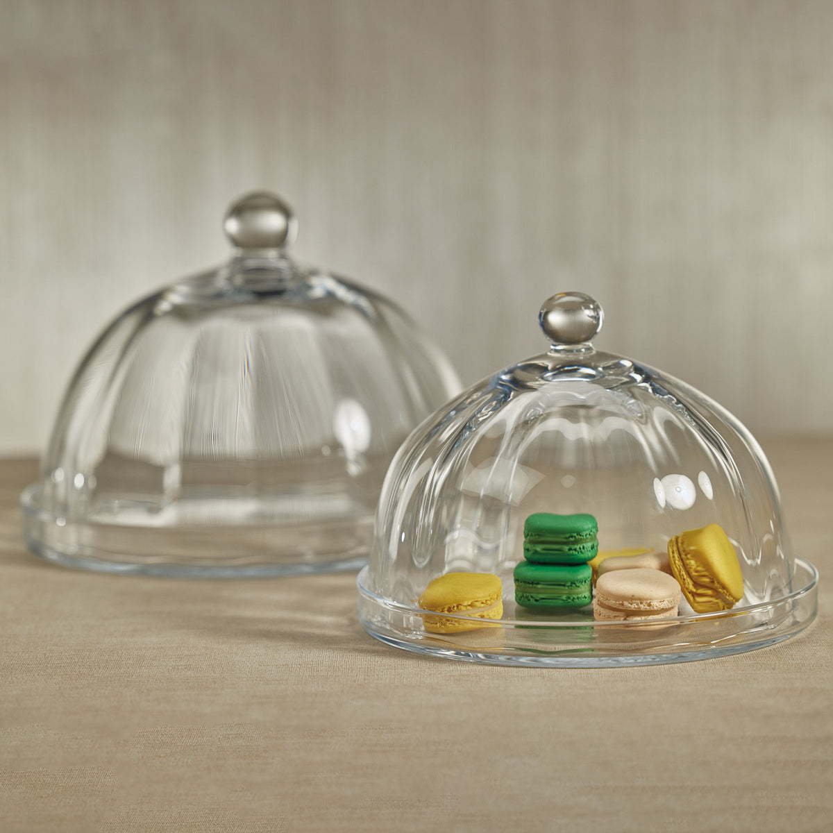 Aldgate Optic Pastry Glass Plate Cloche, Small - Dome Detail | Bone & Brass