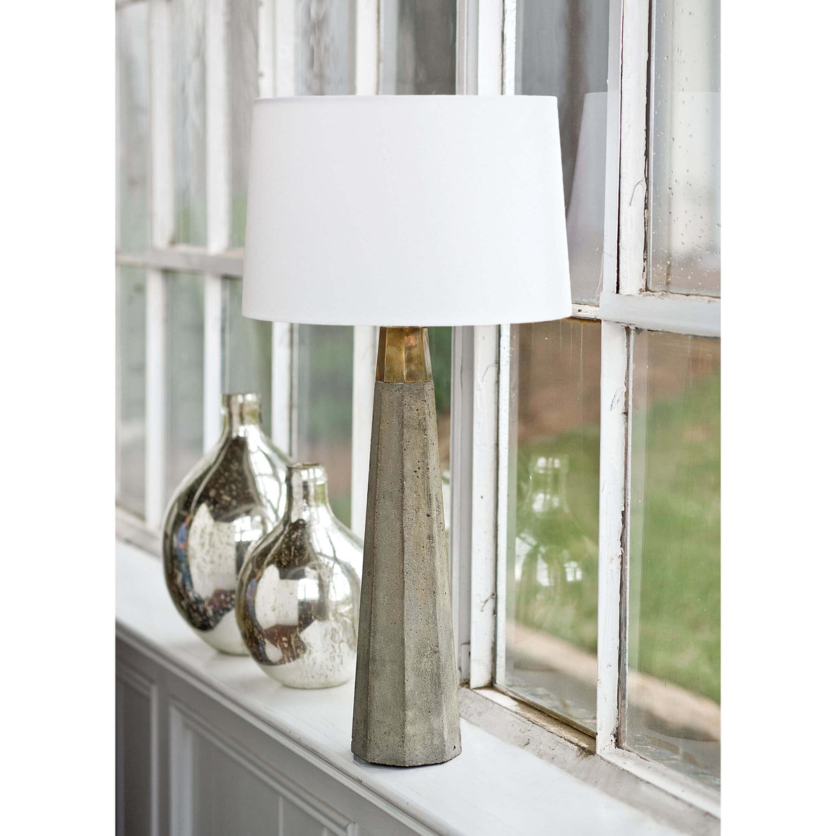 Bernadette Concrete Table Lamp - Lamp Detail | Bone & Brass