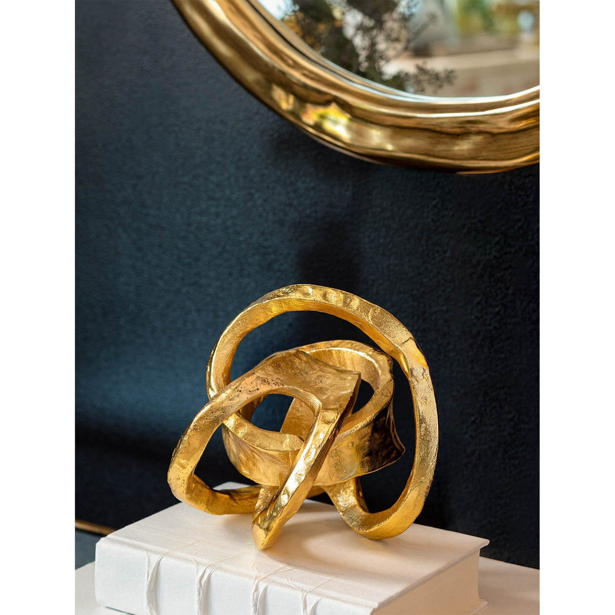 Decorative Metal Knot - Close Up | Bone & Brass
