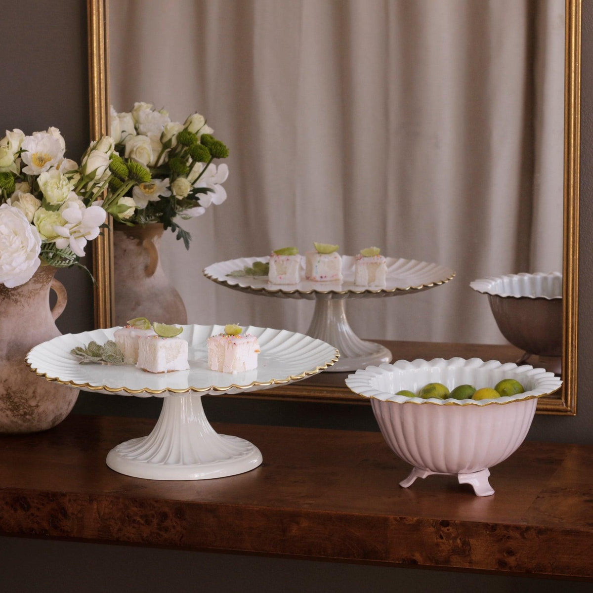 Encanto Vienna Pedestal Cake Plate (Cream White) - Cake Plate Detail | Bone & Brass