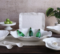 VIDA Nube White Round Pedestal Cake Plate