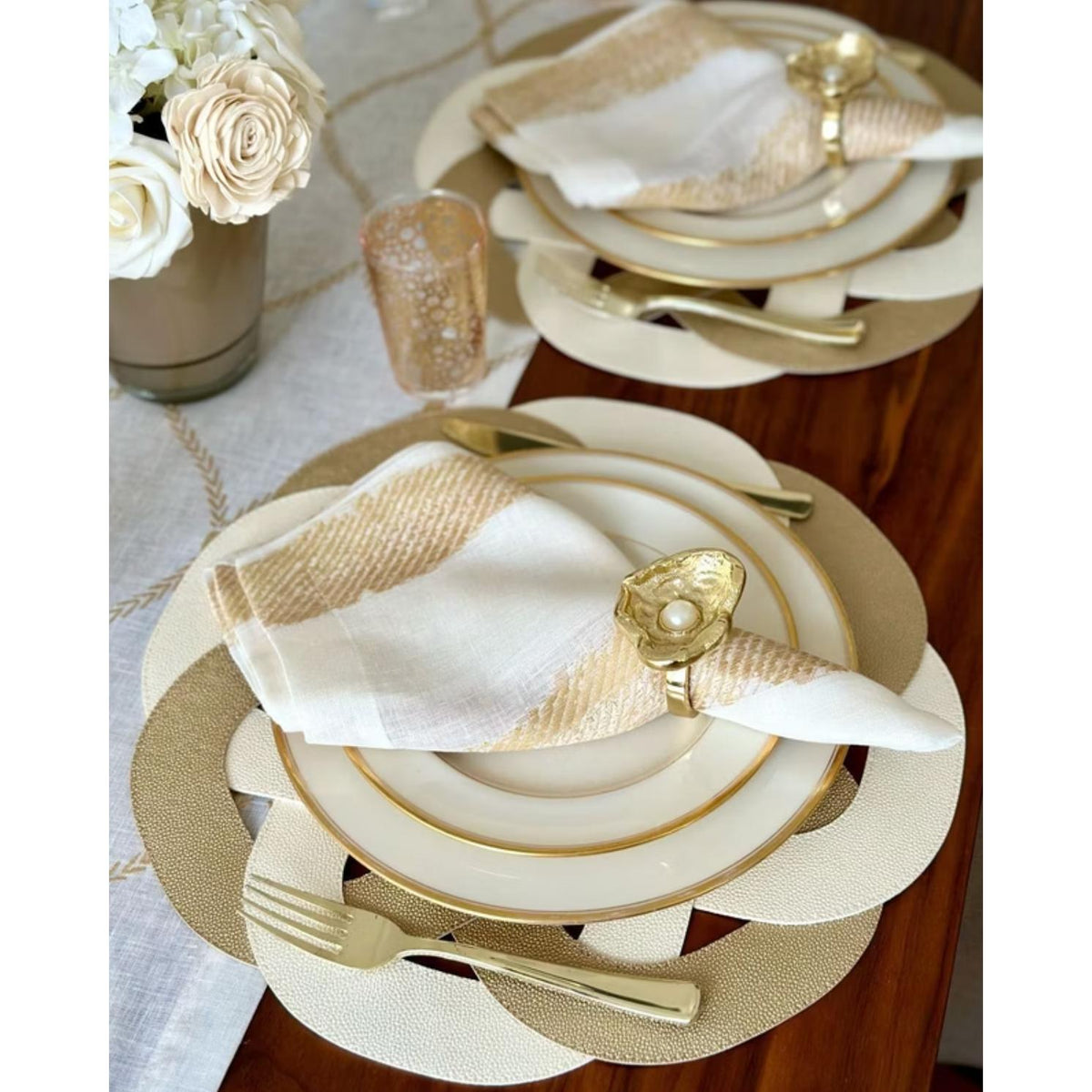 Primrose Round Placemats, Set 4 - Placemat Texture Detail | Bone & Brass