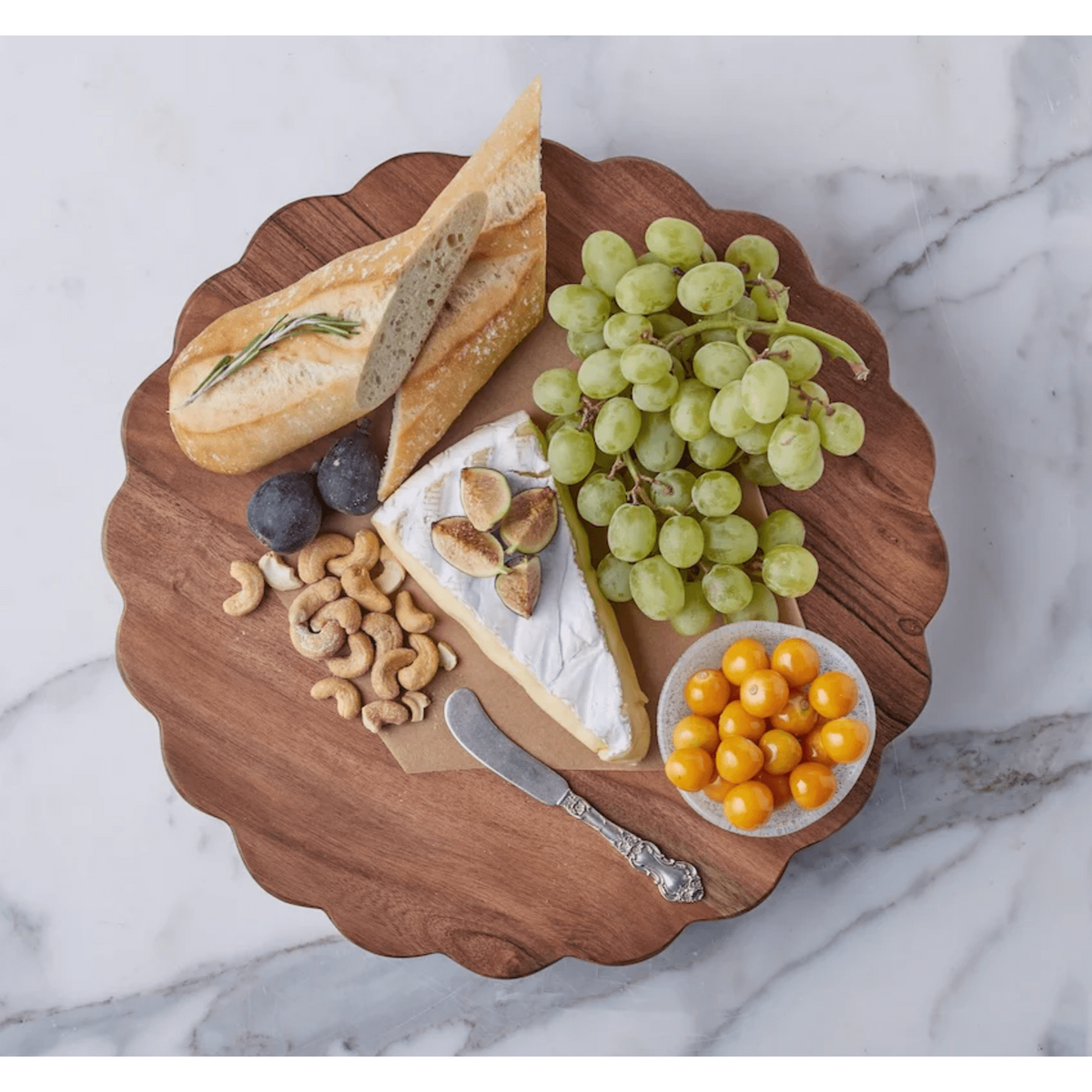 Round Scalloped Wood Charcuterie Board