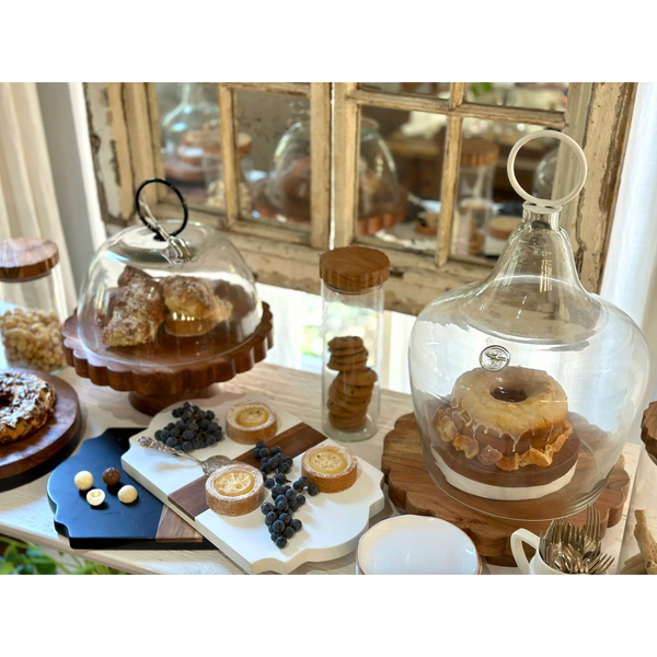 Round Scalloped Wood Charcuterie Board