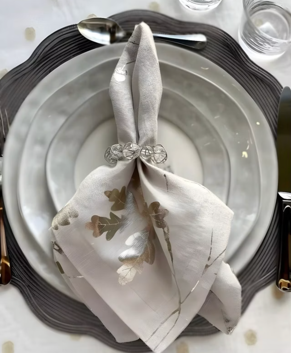 Crystal Bauble Napkin Ring | Gold or Silver, Set of 4