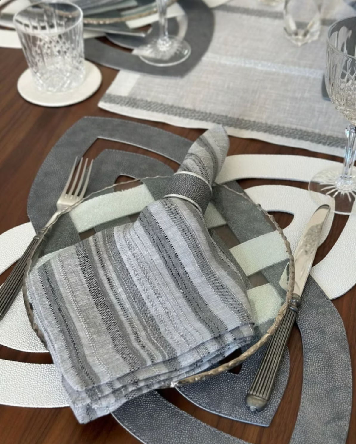 Stingray Vinyl Napkin Rings | Pearl or Gray, Set of 4